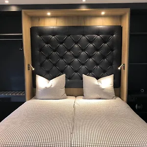 4* فندق Deluxe