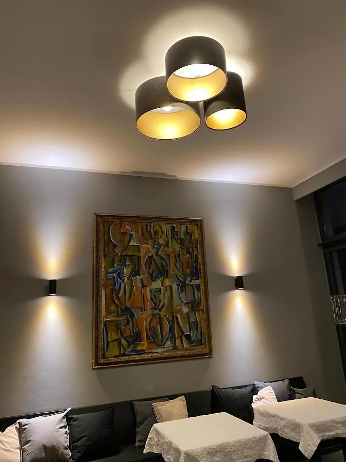 فندق داس نيكولاي ميونيخ